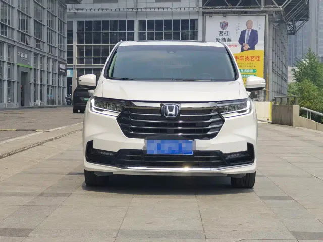 Honda Odyssey — Фото автомобиля 2