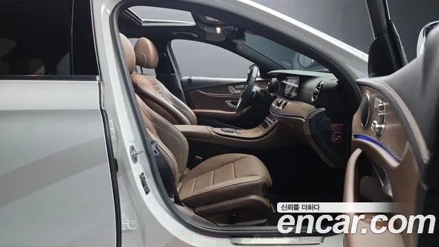 Mercedes-Benz E-Class W213 — Фото автомобиля 16