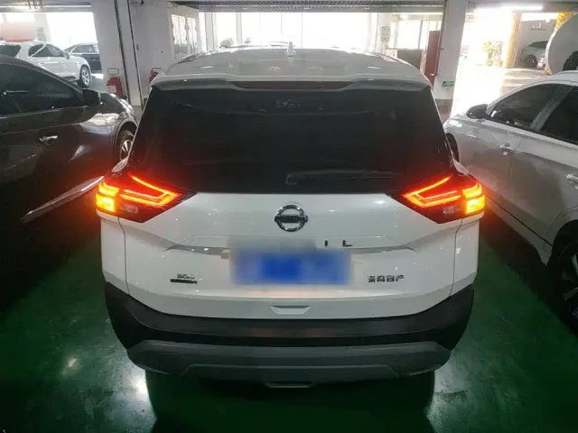Nissan X-Trail — Фото автомобиля 21