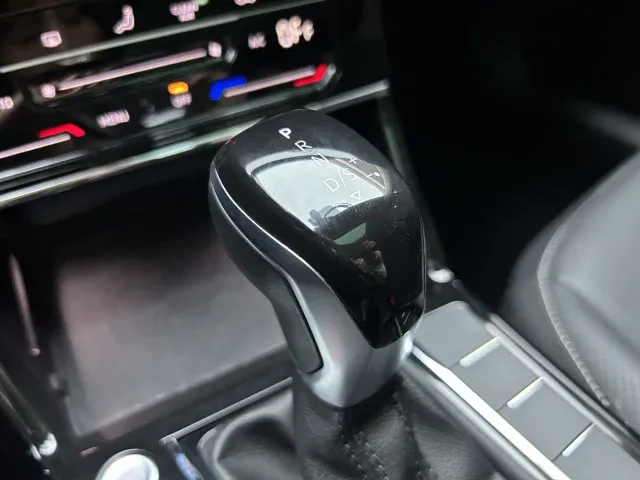 Volkswagen Passat — Фото автомобиля 30