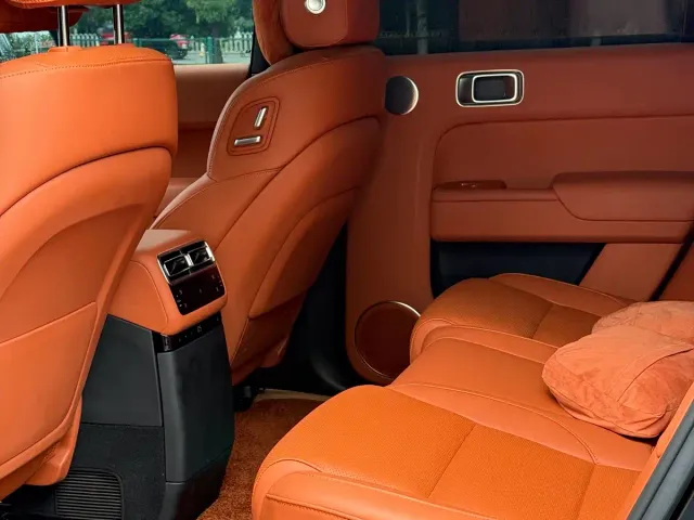 Li Auto L7 — Фото автомобиля 8