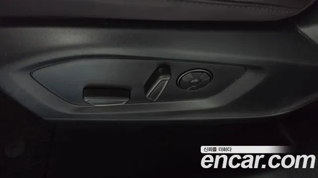 Ford Explorer — Фото автомобиля 24