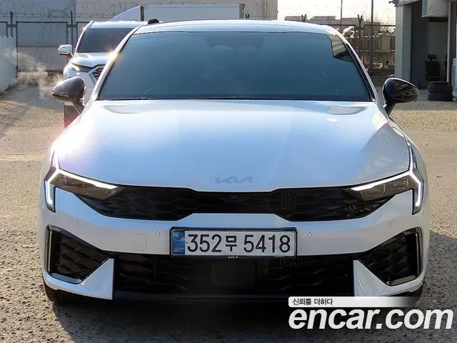 Фотография автомобиля — Kia K5 Generation 3