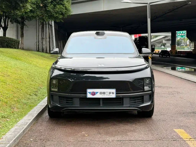 Li Auto L9 — Фото автомобиля 2