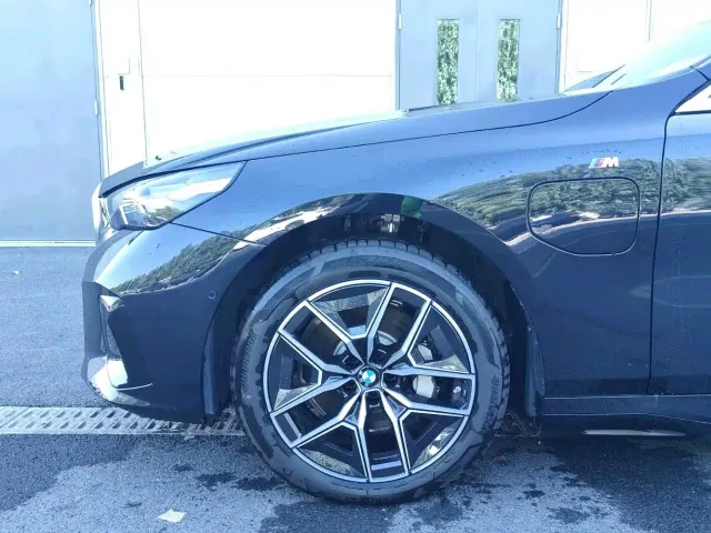 BMW i5 — Фото автомобиля 6