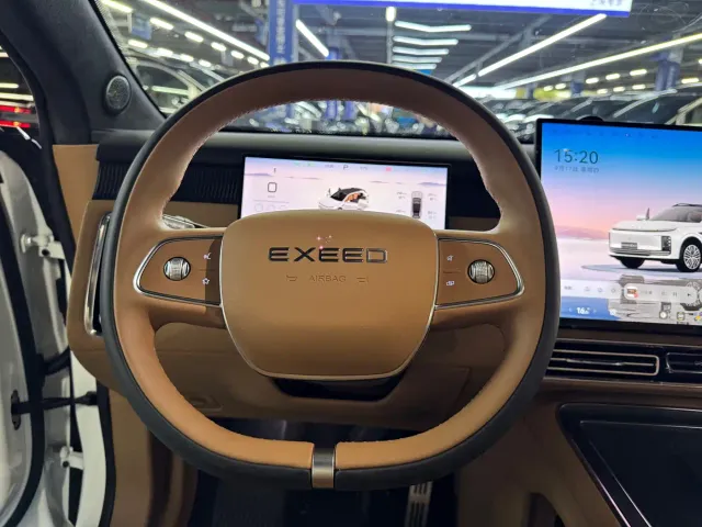 Exeed EX7 — Фото автомобиля 9