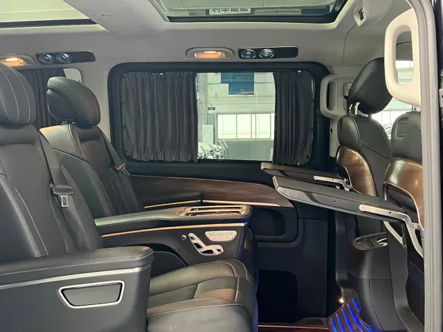 Mercedes-Benz V-Class — Фото автомобиля 16