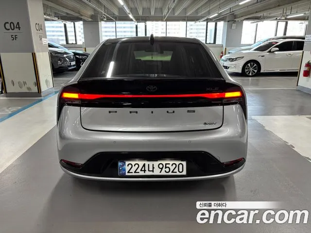 Toyota Prius 5th Gen — Фото автомобиля 4