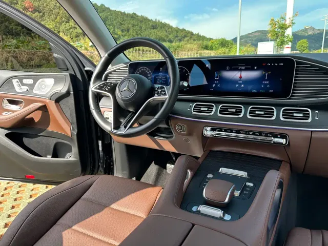 Mercedes-Benz GLE-Class — Фото автомобиля 15