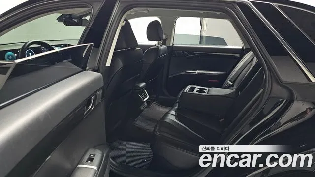 Hyundai Grandeur GN7 — Фото автомобиля 18
