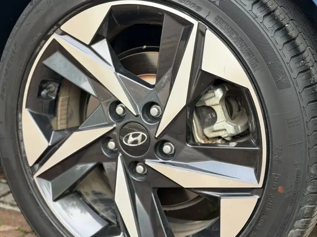 Hyundai Elantra — Фото автомобиля 9