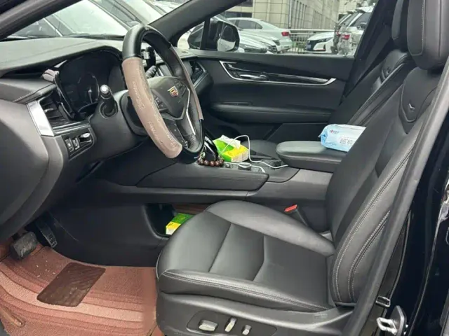 Cadillac XT5 — Фото автомобиля 10