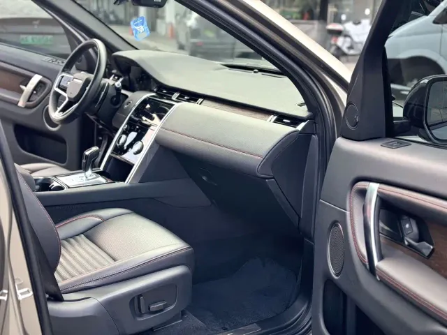 Land Rover Discovery Sport — Фото автомобиля 5