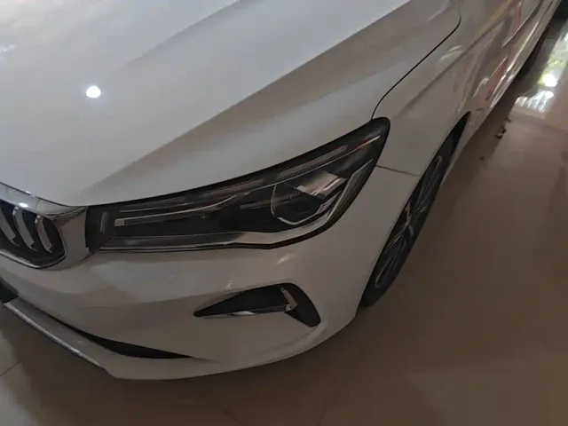 Geely Emgrand — Фото автомобиля 23