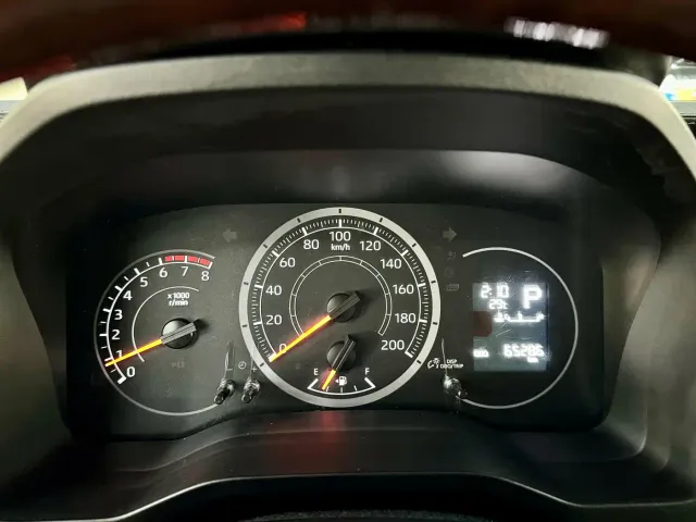 Toyota HIACE — Фото автомобиля 16