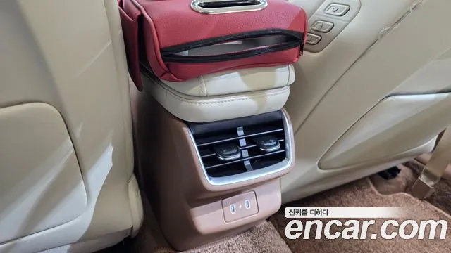 Hyundai Grandeur Grandeur (GN7) 2.5 Бензин 2WD — Фото автомобиля 24
