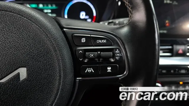 Kia Niro — Фото автомобиля 16