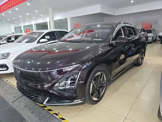 Фотография автомобиля — Wuling Starlight