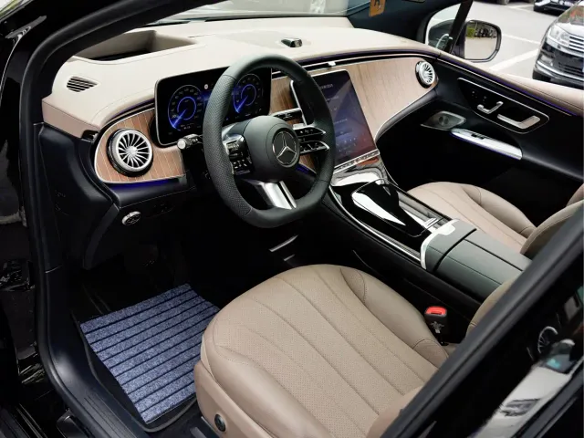 Mercedes-Benz EQE SUV — Фото автомобиля 10
