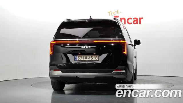 Kia Carnival 4th Gen — Фото автомобиля 4