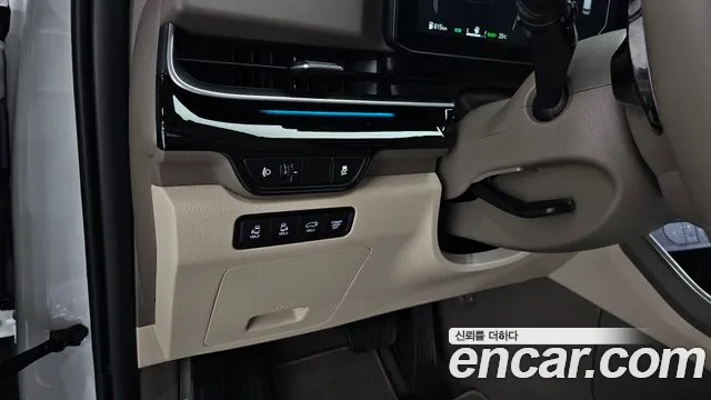 Kia Carnival Generation 4 — Фото автомобиля 17