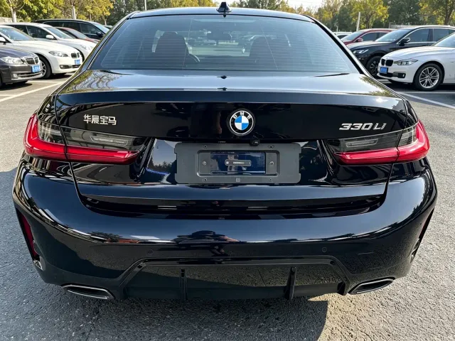 BMW 3 Series — Фото автомобиля 16