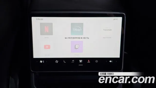 Tesla Model 3 — Фото автомобиля 29