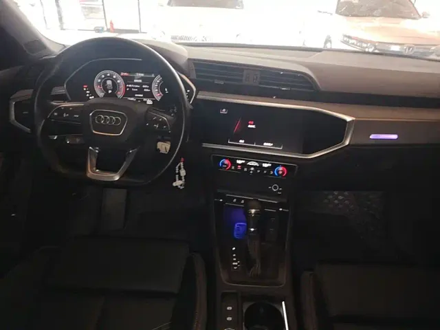 Audi Q3 — Фото автомобиля 9