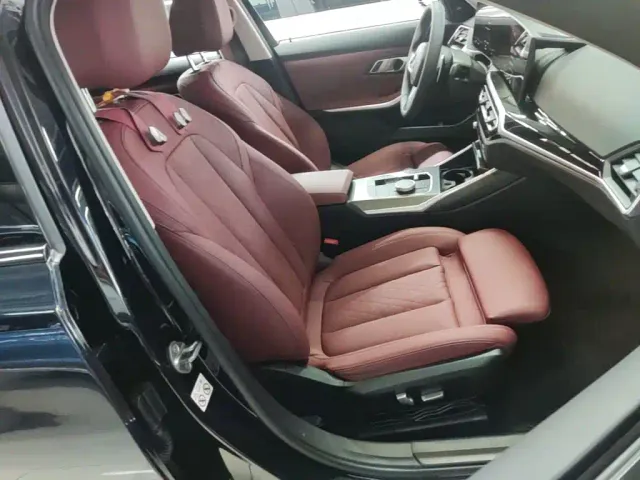 BMW 3 Series — Фото автомобиля 24