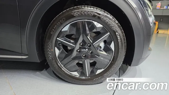 Kia EV6 — Фото автомобиля 21