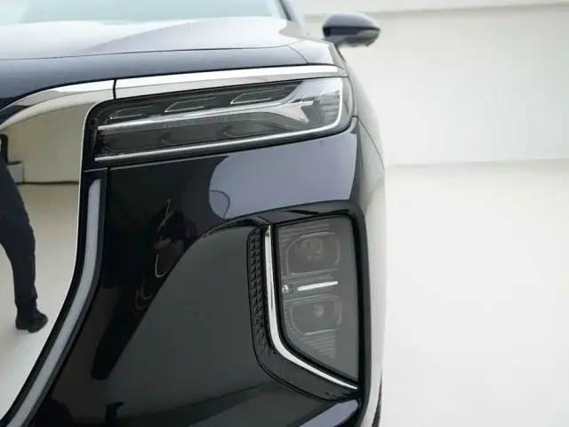 Hongqi H9 — Фото автомобиля 13