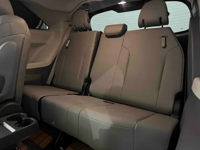 Toyota Granvia — Фото автомобиля 14
