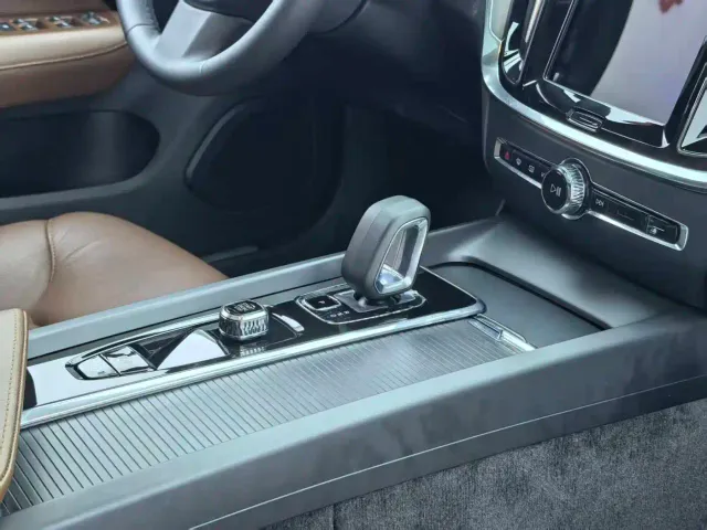 Volvo S60 — Фото автомобиля 9