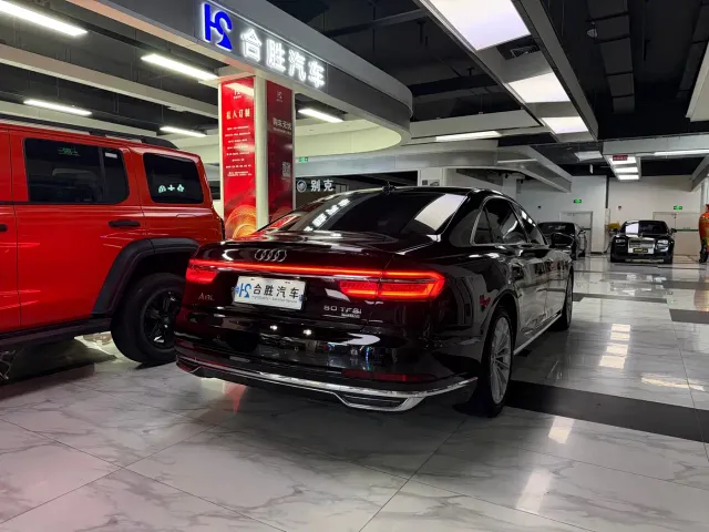 Audi A8 — Фото автомобиля 7
