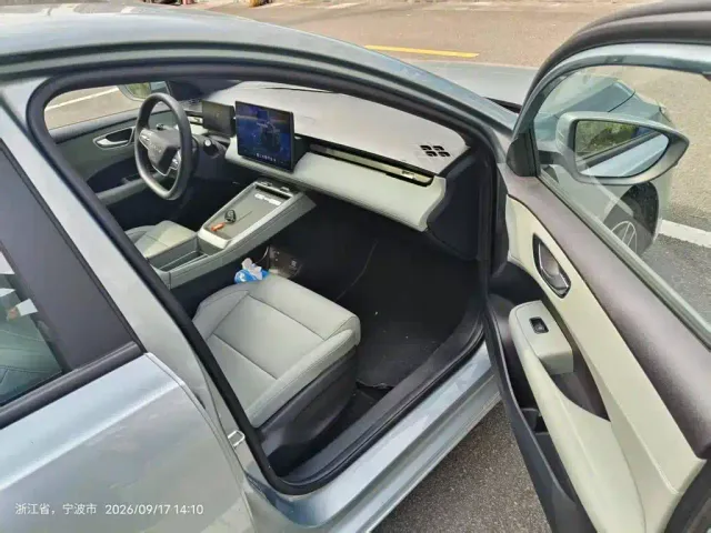 Roewe D6 — Фото автомобиля 5