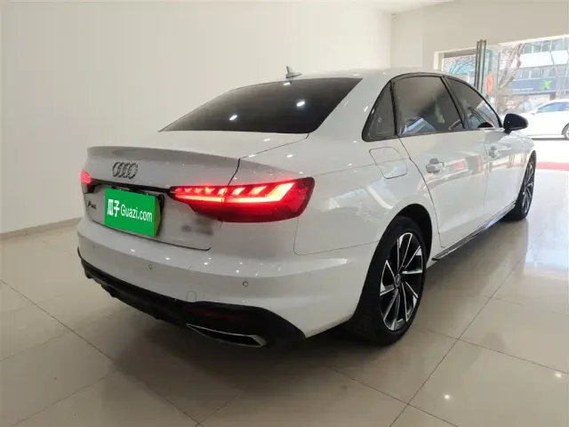 Audi A4L — Фото автомобиля 4