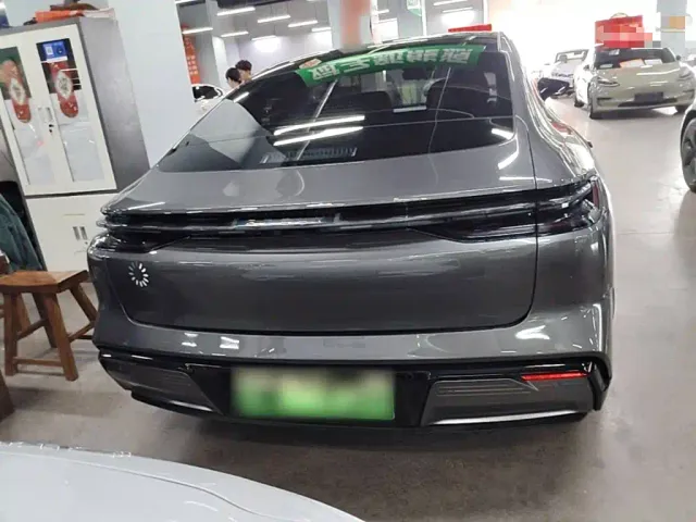 Geely Galaxy E8 — Фото автомобиля 5