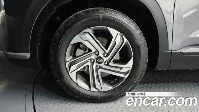 Hyundai Santafe Новый Santa Fe Дизель 2.2 2WD — Фото автомобиля 5