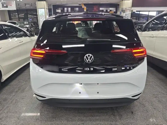 Volkswagen ID.3 — Фото автомобиля 5