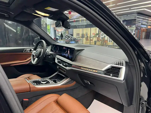 BMW X7 — Фото автомобиля 6