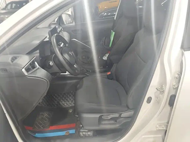 Toyota Corolla Cross — Фото автомобиля 14
