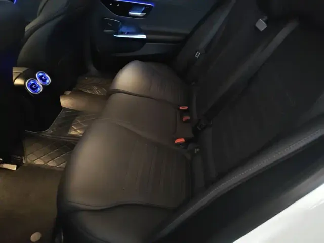Mercedes-Benz C-Class — Фото автомобиля 16