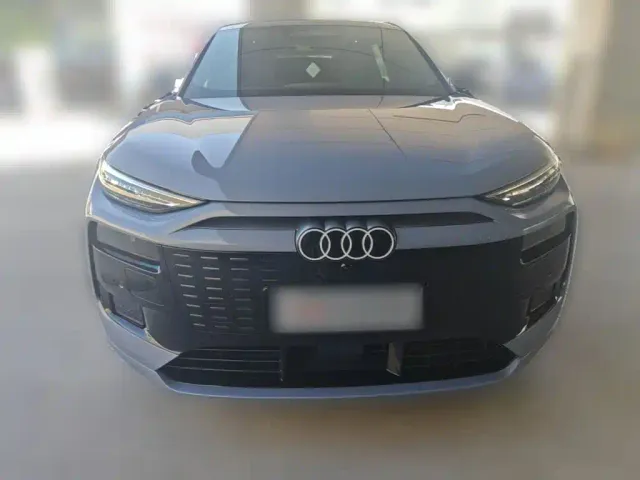 Audi Q6L e-tron — Фото автомобиля 4