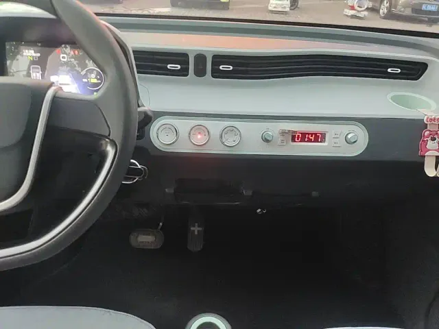 Wuling Hongguang Mini EV — Фото автомобиля 12