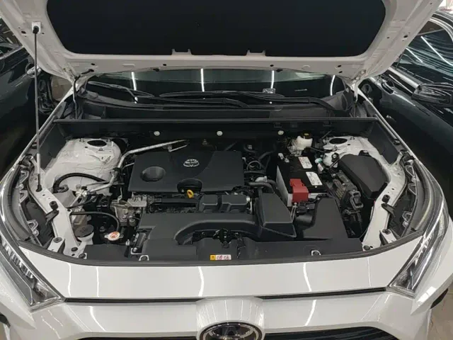 Toyota RAV4 — Фото автомобиля 19