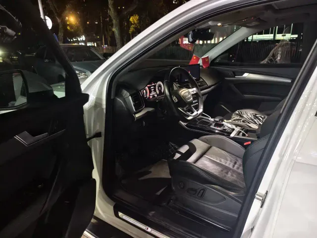 Audi Q5L — Фото автомобиля 4