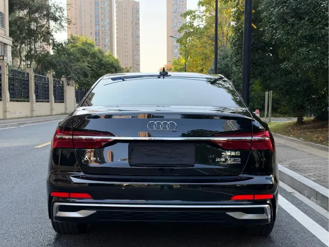 Audi A6L — Фото автомобиля 5