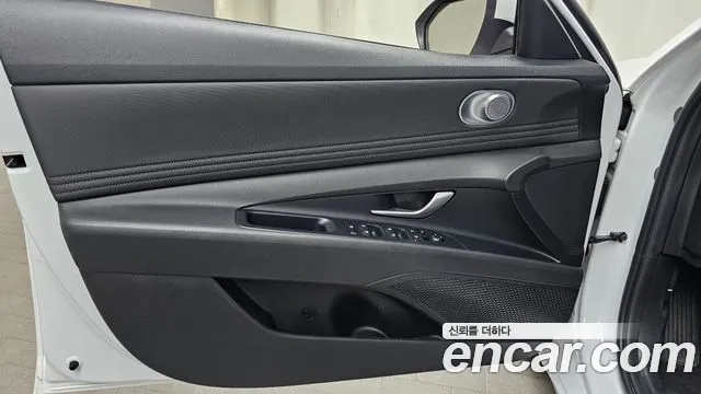 Hyundai AVANTE Smart — Фото автомобиля 24