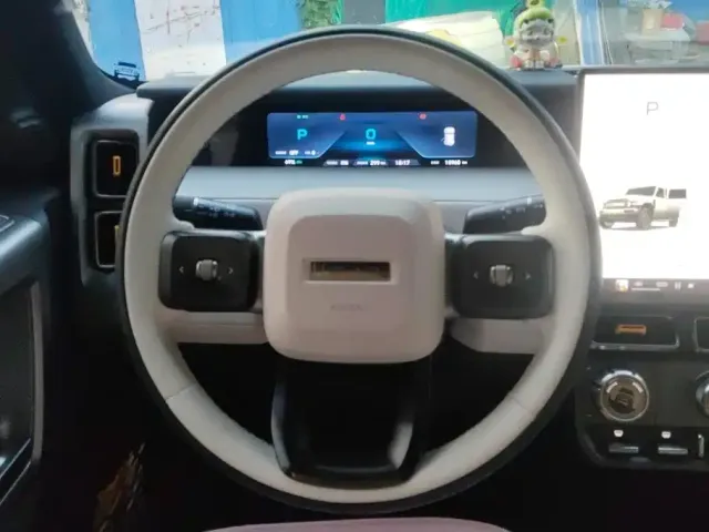 iCAR V23 — Фото автомобиля 14