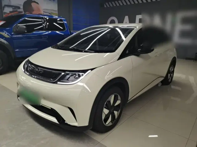 Фотография автомобиля — BYD Dolphin